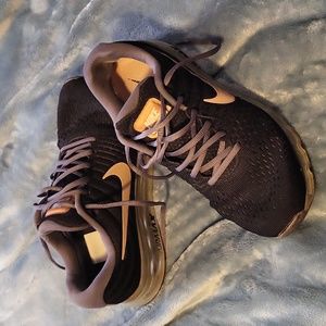 Nike Shoes Womens 8.5 Sneaker Air Max 2017 Athletic Lifestyle Comfort Logo Black